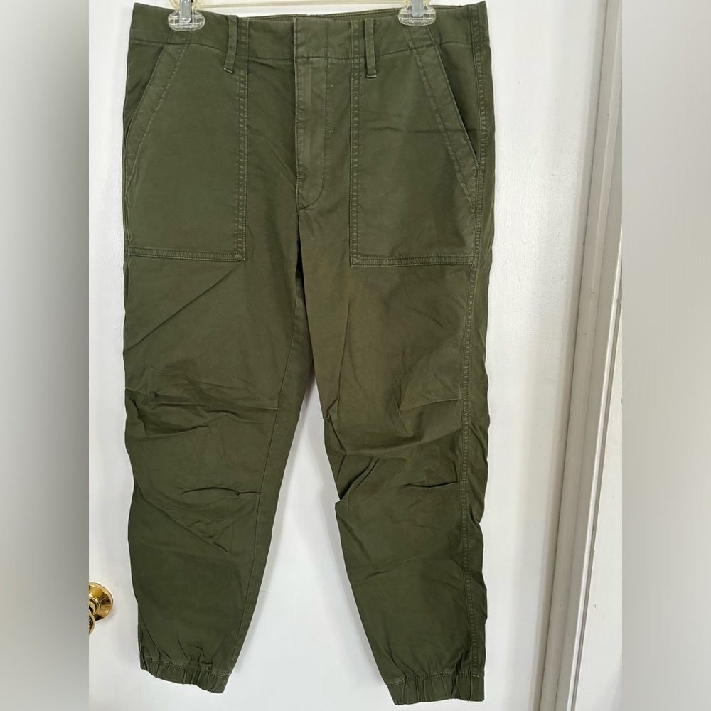 American Eagle Outfitters, cargo jogger. Military/Olive green. Size 6